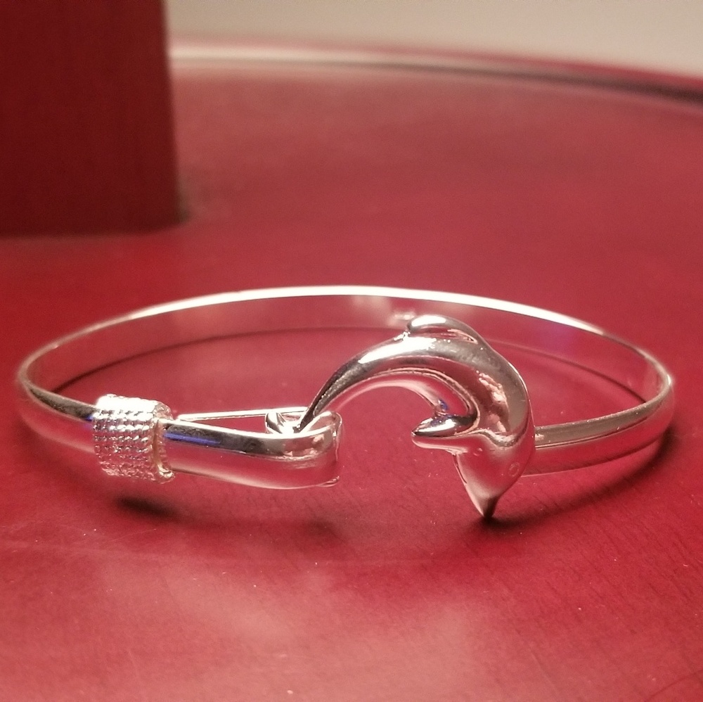 New .925 silver plated dolphin bangle bracelet